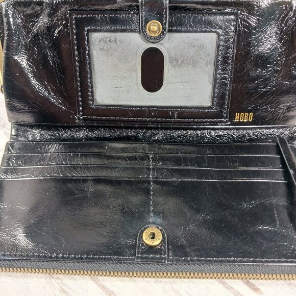 HOBO Black Patent Leather Clutch Bifold Wallet Gold Tone Lock Zip Top Pocket 7.5 - Picture 6 of 9